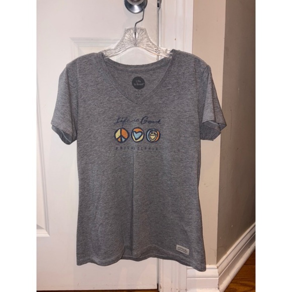 Life is Good Women's V-Neck T-Shirt Philadelphia Peace Love‎ Happiness Small